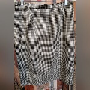 Oscar de la Renta Black and White Houndstooth Midi Skirt